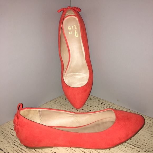 Shoes - CUTE AND STYLISH ORANGE FLATS WITH BOW